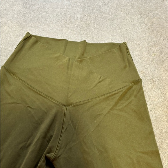 Aerie Offline Cross Waist Capri Leggings - Picture 3 of 4